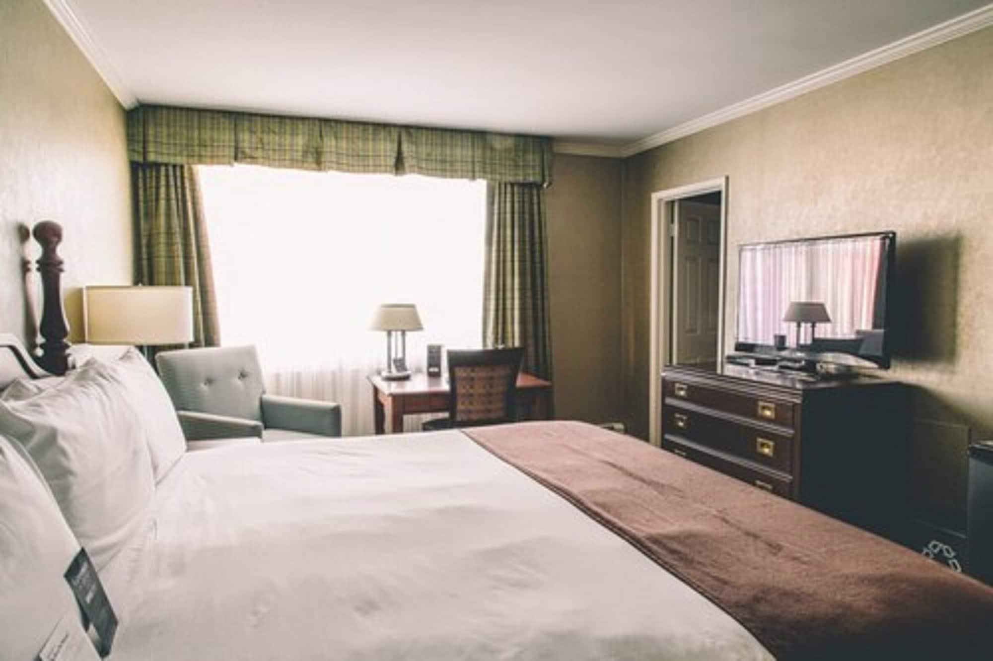 The Hotel On Pownal Charlottetown Exteriör bild