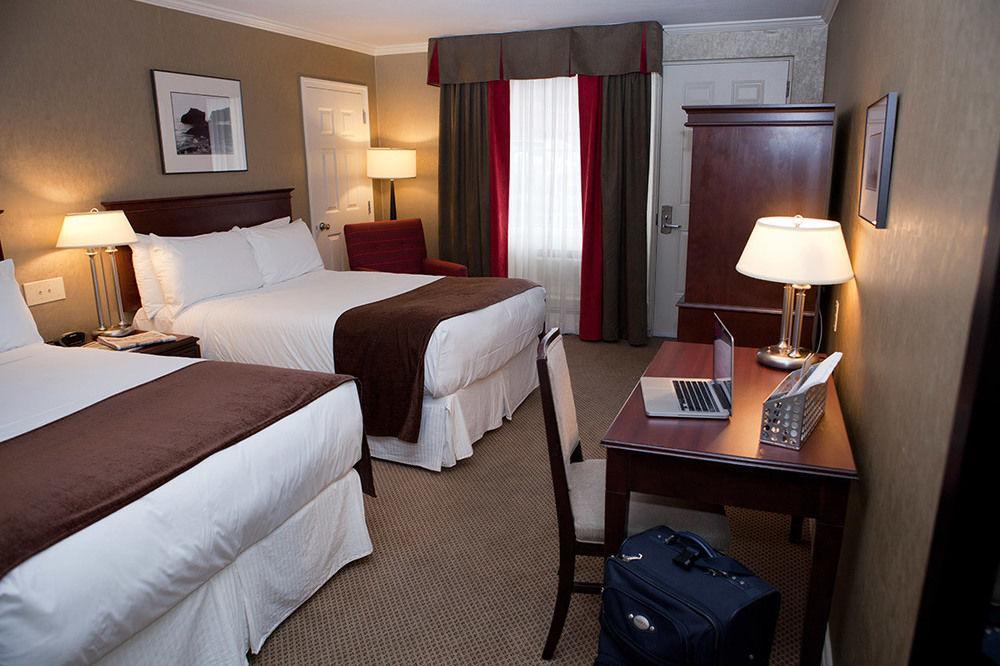 The Hotel On Pownal Charlottetown Exteriör bild